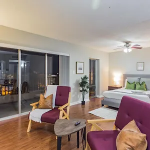 http://beautiful-studio-in-downtown-memphis-river-views.memphishotelsnow.com