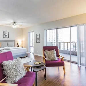 http://modern-memphis-studio-walk-score-85.memphishotelsnow.com